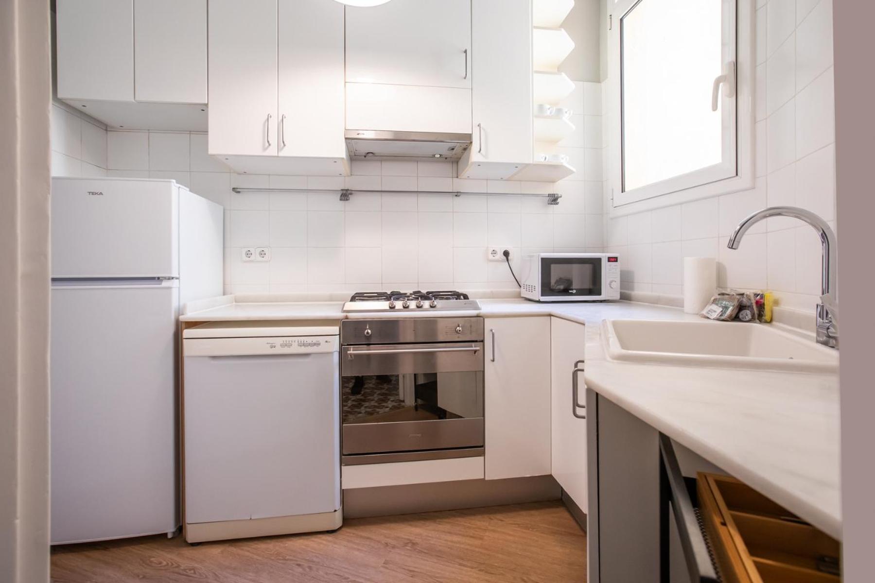 22dia1087- New 2br Flat In The Center! Apartment *